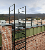 Вертикальная пожарная лестница П1-1 с площадкой 800х1500 L=5600мм